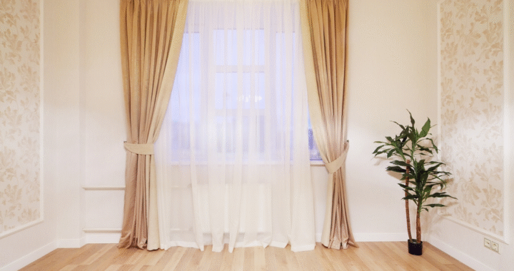 Cortinas e tapetes: como escolher peças que trazem estilo e aconchego